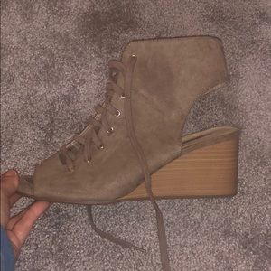 ✨FINAL SALE!! Tan Lace Up Wedge Heel Sandals